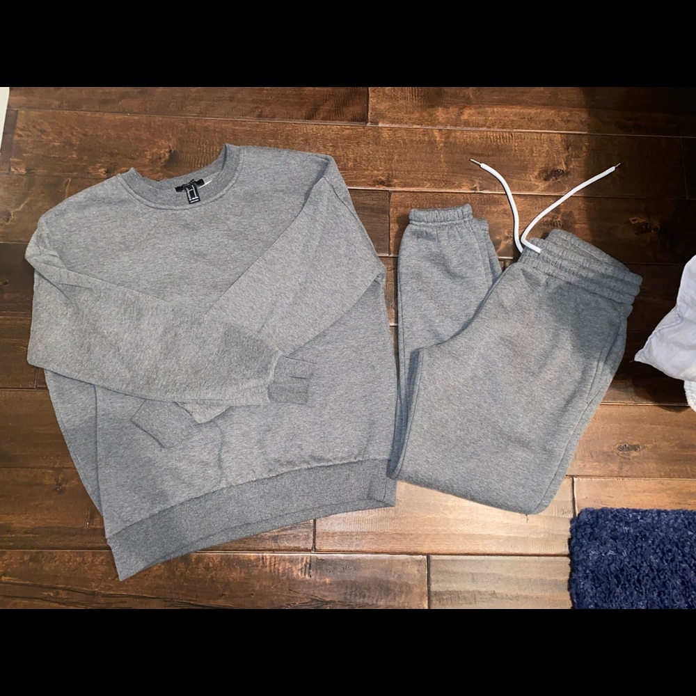 Forever 21 Sweatsuit